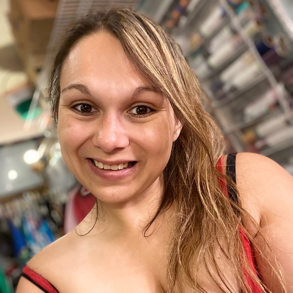 Meet your Posher, Rockelle - Picture 4 of 4